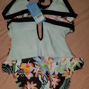 Swim suit